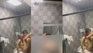 Hebei girl went to the bathroom and fucked